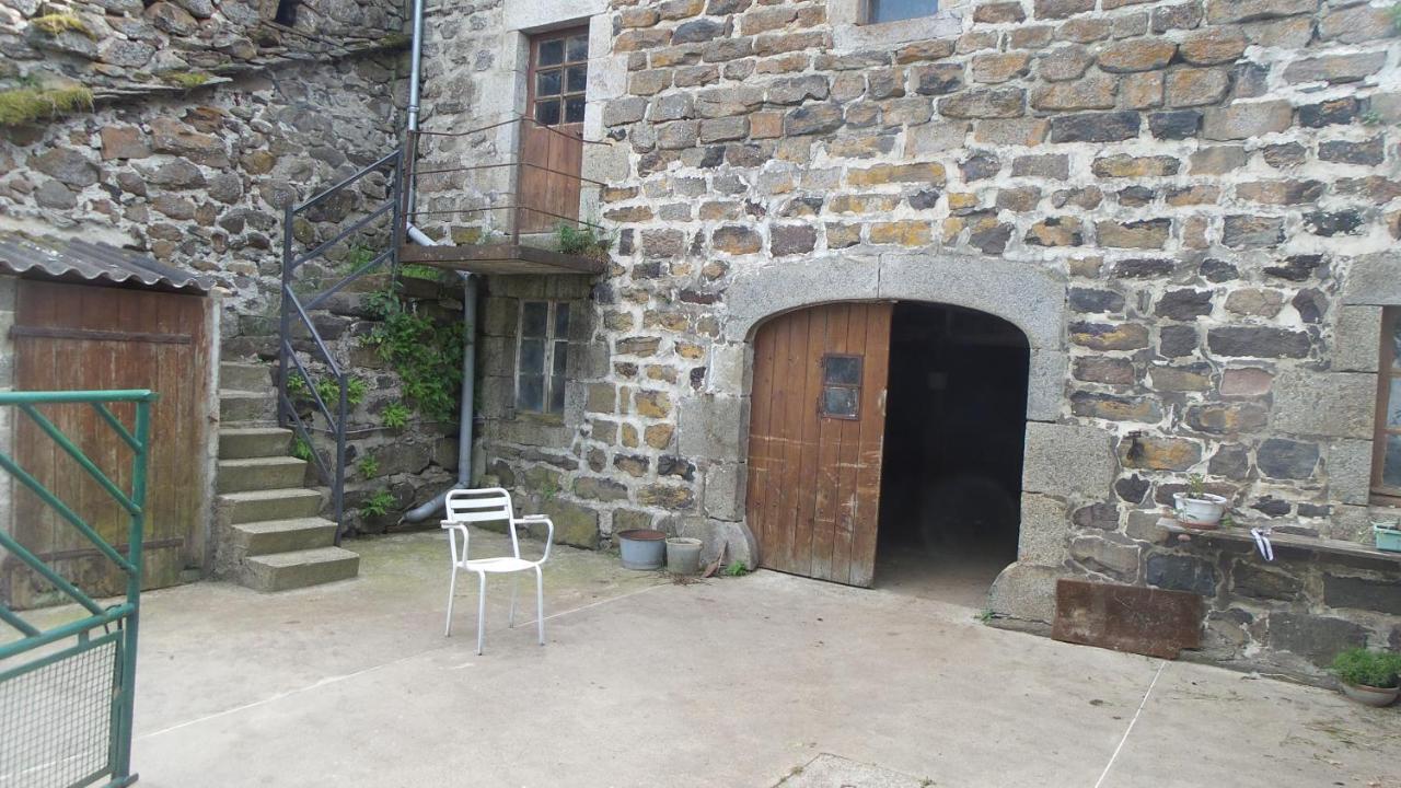 Maison De Famille Au Plateau Du Mezenc Les Vastres Buitenkant foto